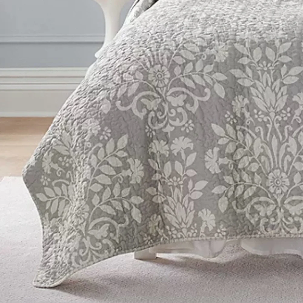 Laura Ashley Rowland Elegant Gray and White Full/Queen Quilt Set